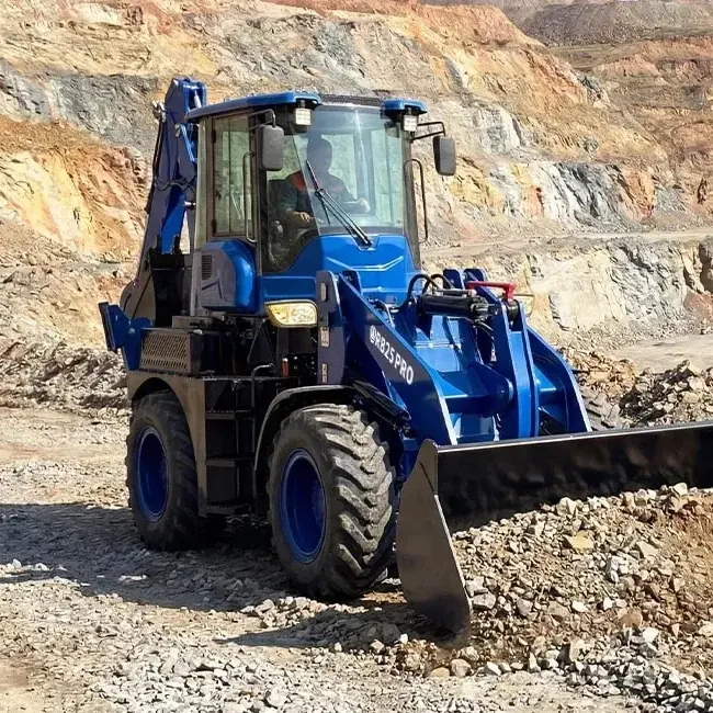 Rovokopač utovarivač RB25 na terenu