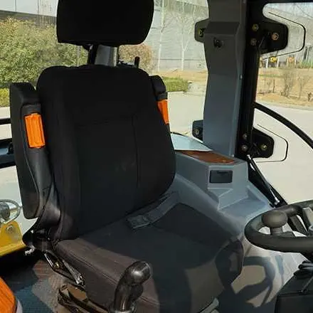 Rovokopač utovarivač RB30 – podesivo sjedište