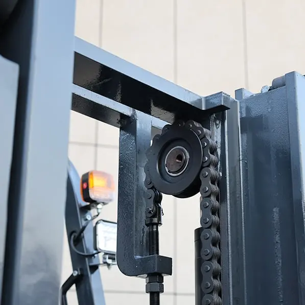 Električni viljuškar RF35E – bočni valjci jarbola